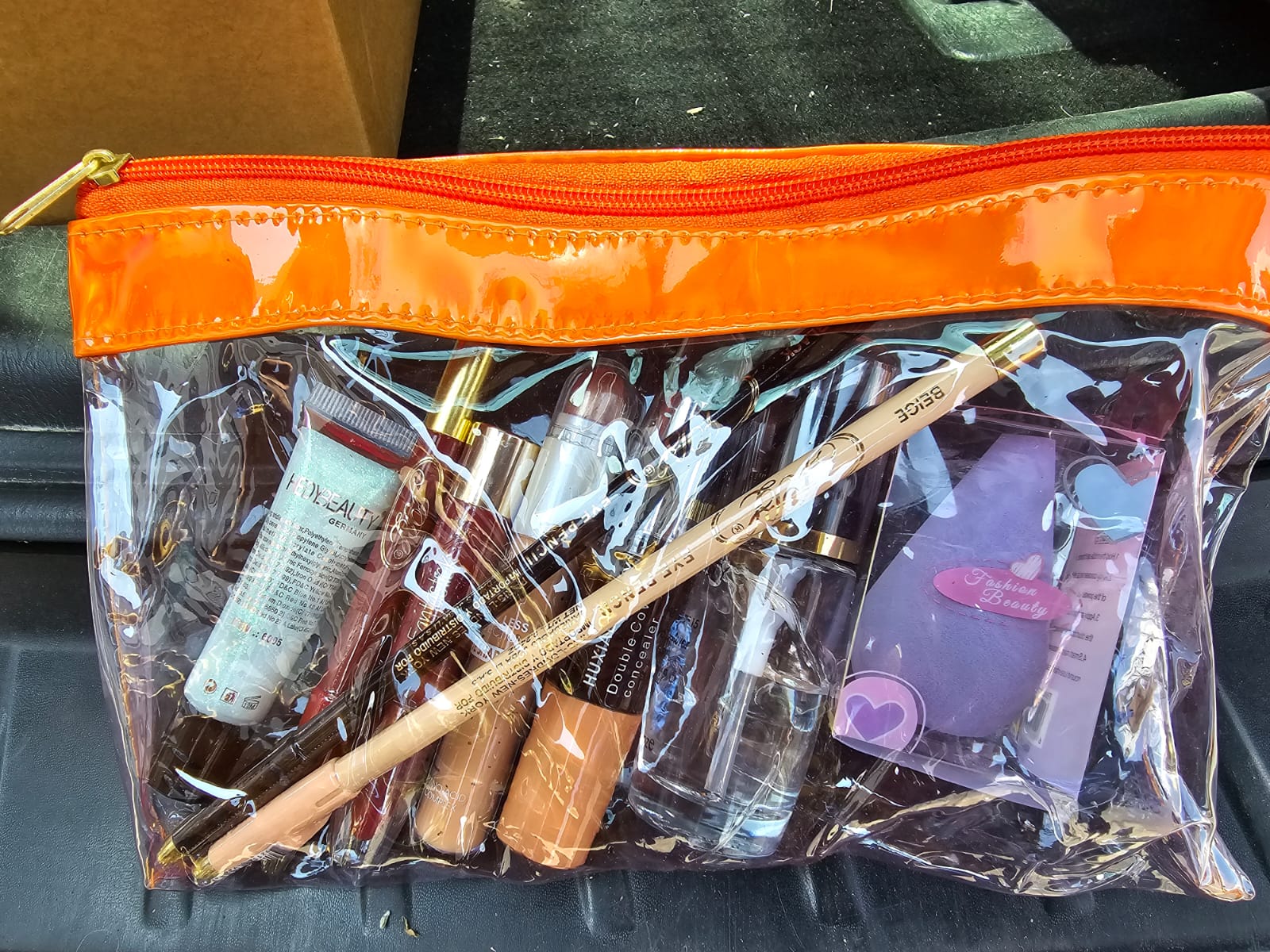 Kit Básico maquillaje + Cosmetiquera